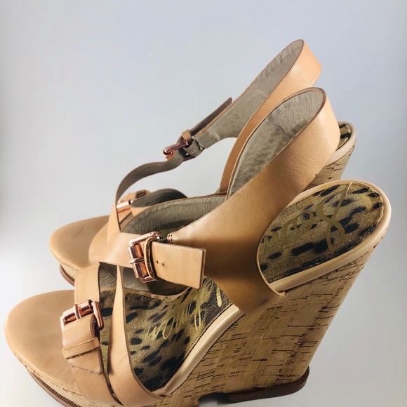 Shoes - Picture 4 of 5